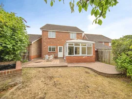 Turner Close, Sudbury thumb 3