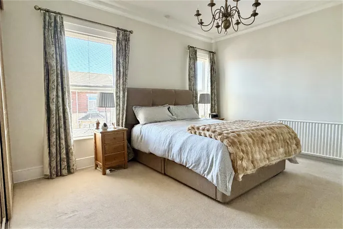 Property carousel image 33