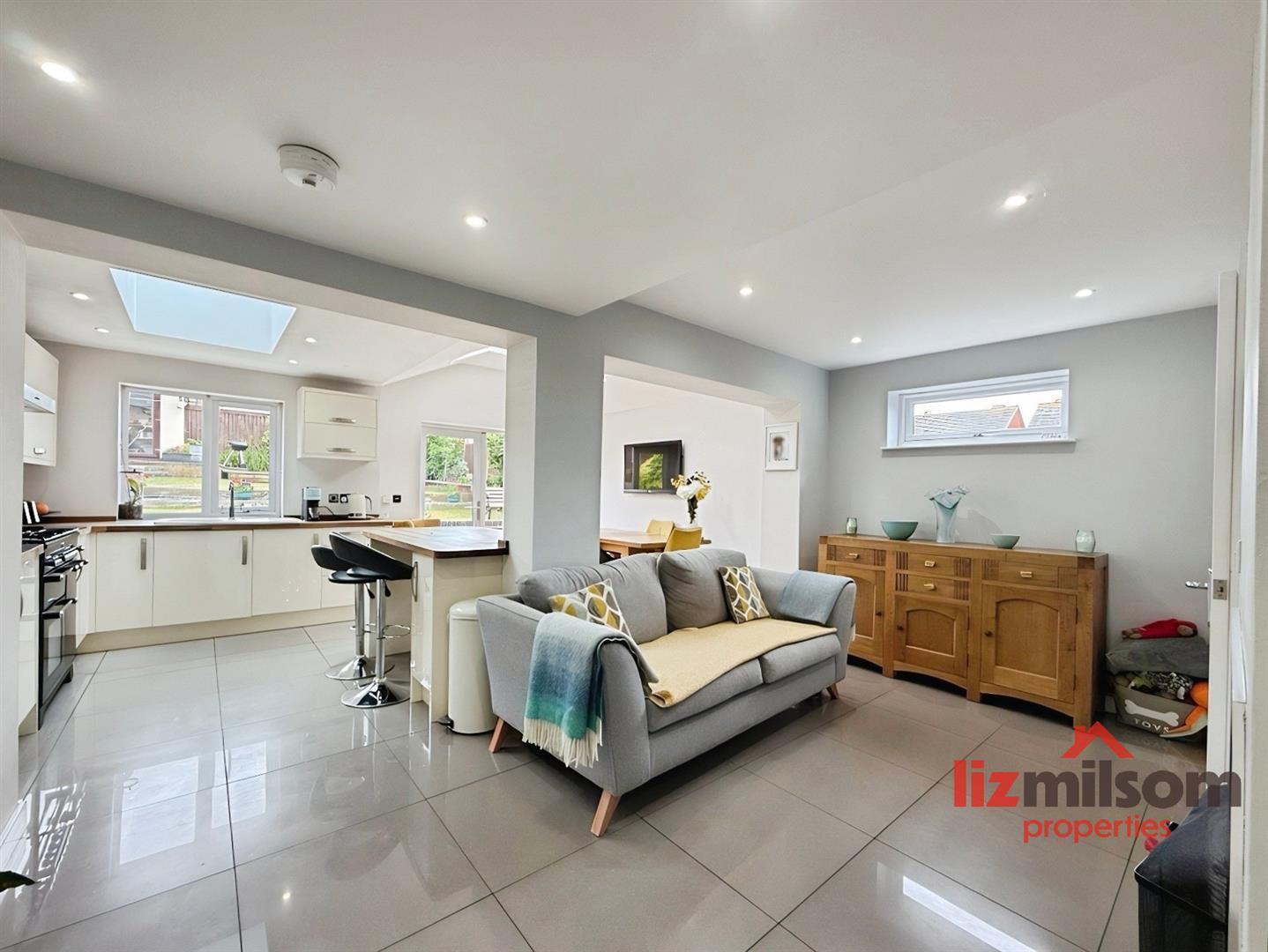 Queens Drive, Swadlincote Image 2