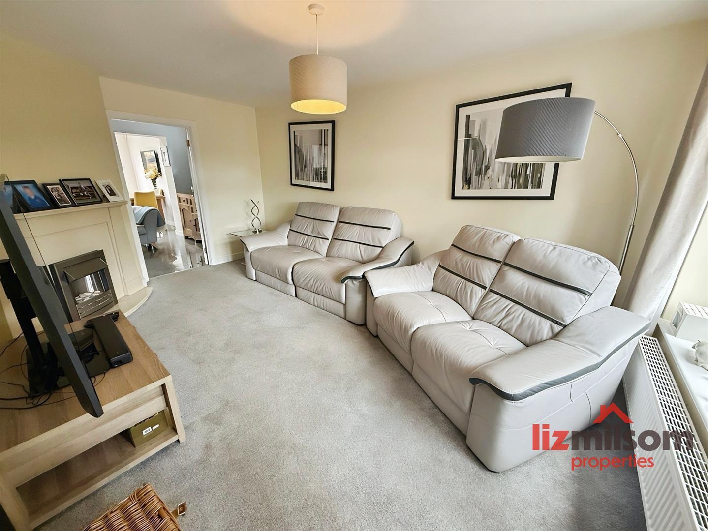 Queens Drive, Swadlincote Image 8
