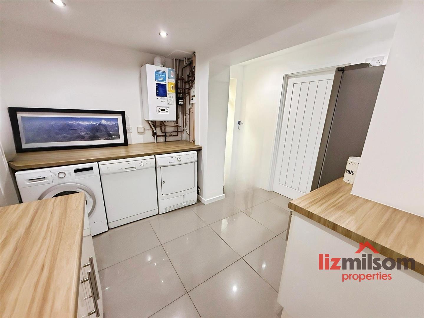 Queens Drive, Swadlincote Image 12