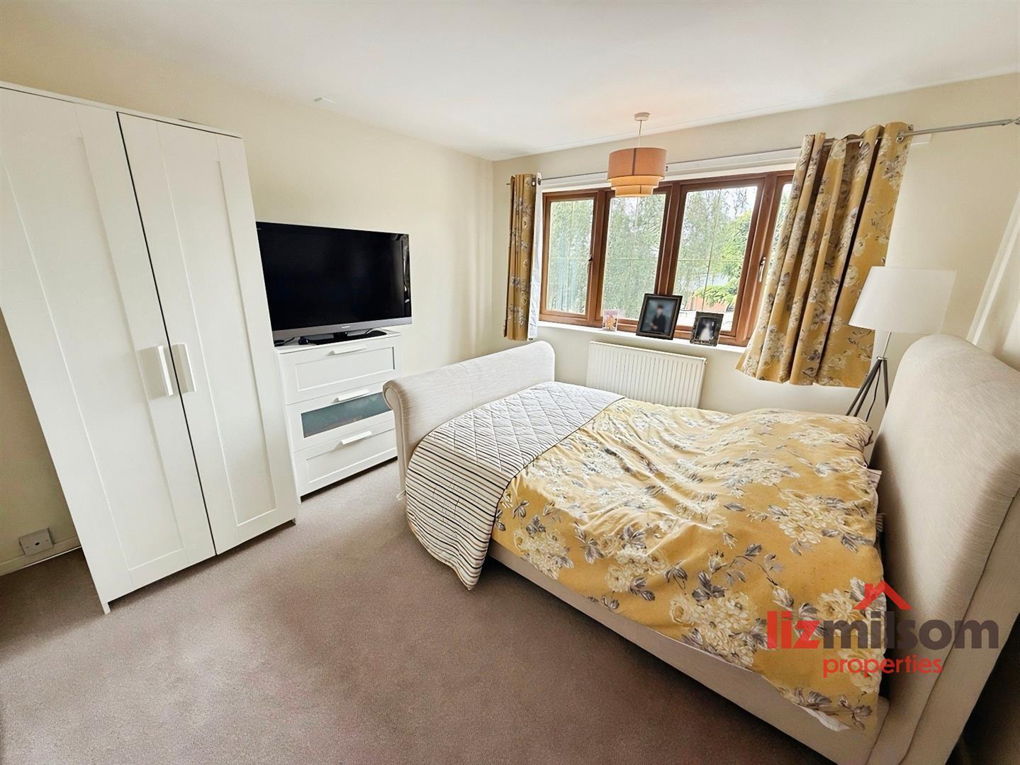 Queens Drive, Swadlincote Image 18