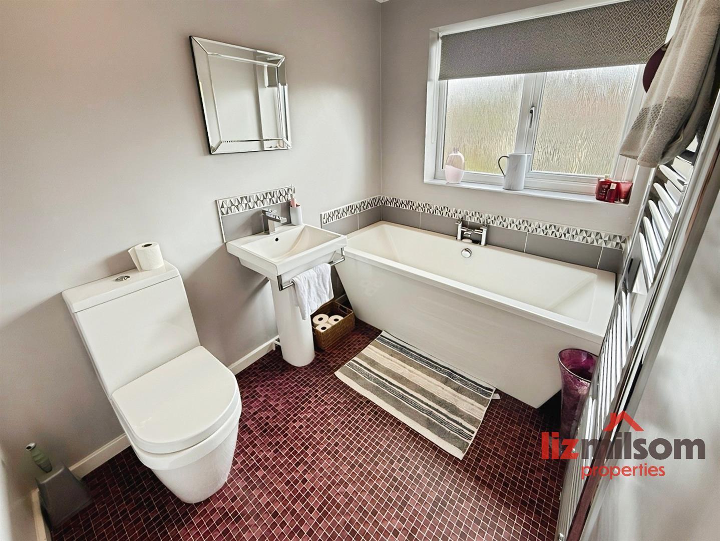 Queens Drive, Swadlincote Image 22
