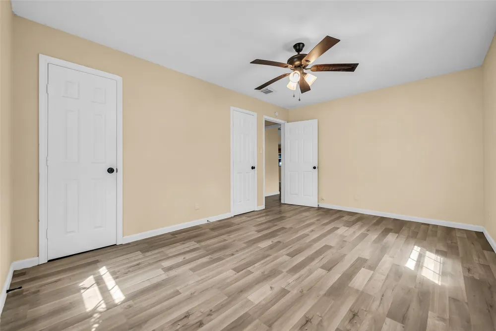 2915 Robertson St, Houston, TX 77009