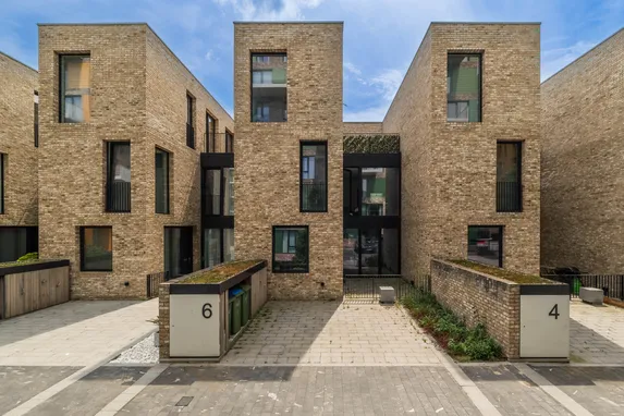 Cyrus Field Street, London, SE10