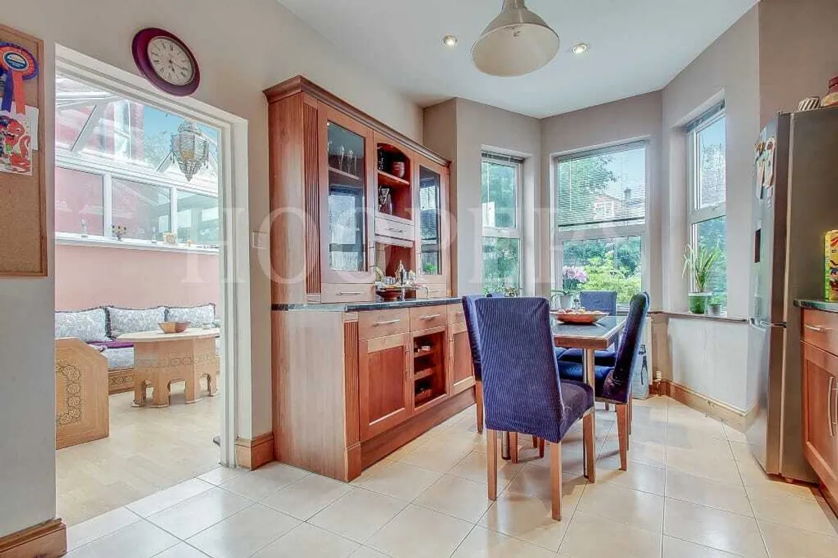 Dollis Hill Lane, London, NW2