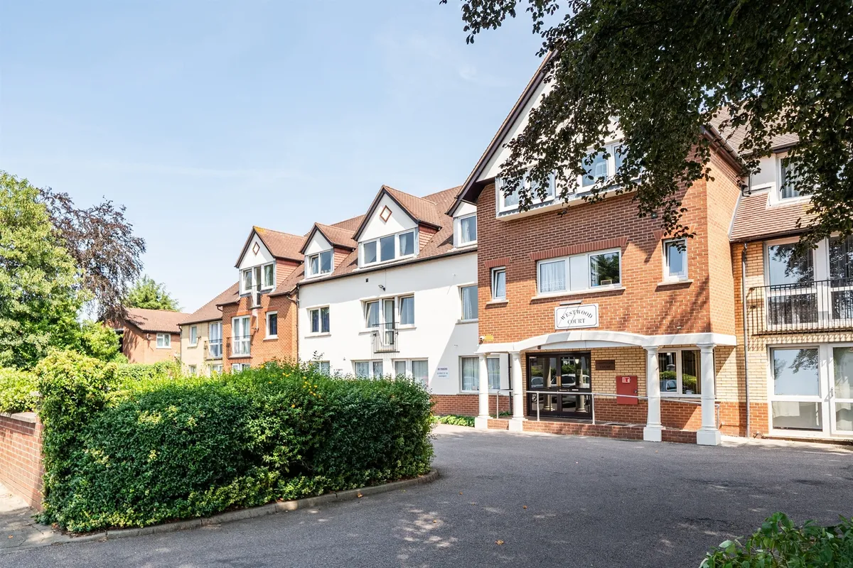 Village Road, Enfield