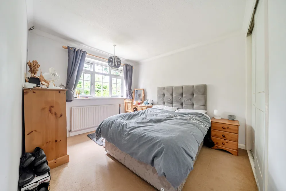 Woodleigh, Fleet, GU51 photo 12