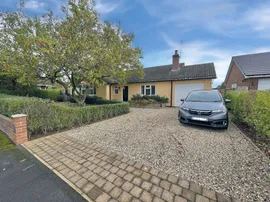 Stonefield Close, Shrivenham, Swindon photo