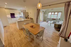Stonefield Close, Shrivenham, Swindon