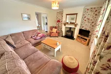 Stonefield Close, Shrivenham, Swindon