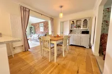 Stonefield Close, Shrivenham, Swindon