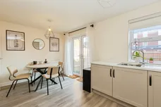 Sutton Grove, Broughton, Aylesbury