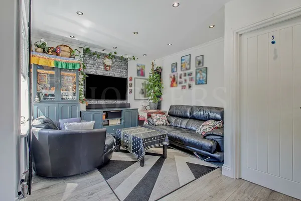 168A Braemar Avenue,London,NW10 0DS,LONDON,NW10 0DS