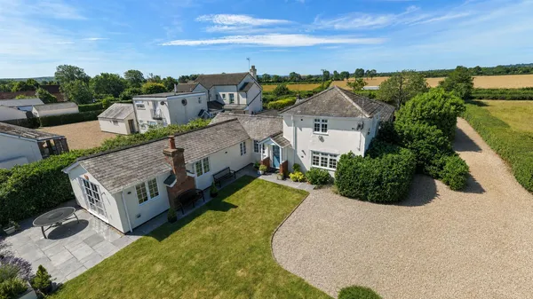 Leighton Road, Northall, Buckinghamshire, LU6 2GA