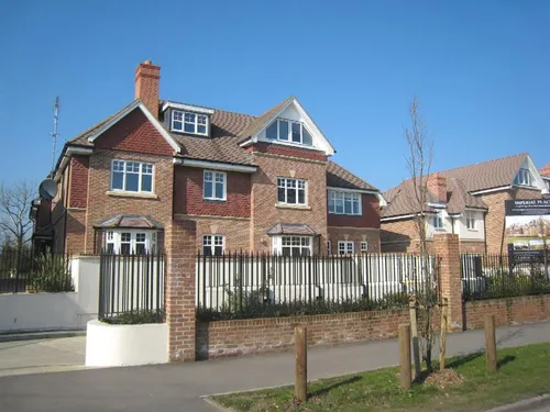 Shoppenhangers Road, MAIDENHEADphoto
