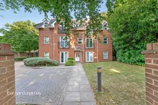 Pampisford Road, South Croydon