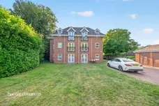 Pampisford Road, South Croydon