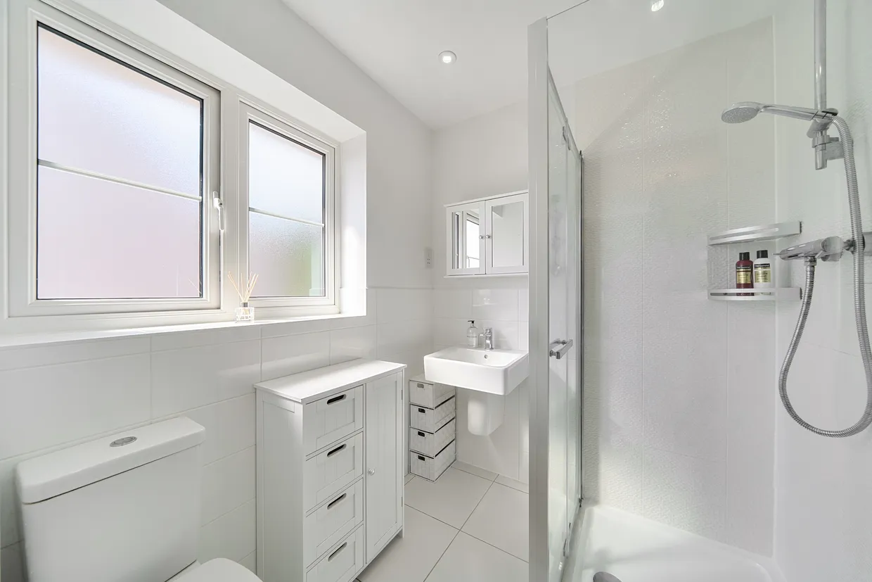 Hayler Gardens, Southwater, RH13 photo 17