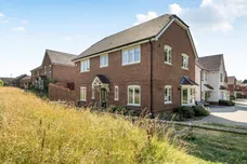 Hayler Gardens, Southwater, RH13 photo 21