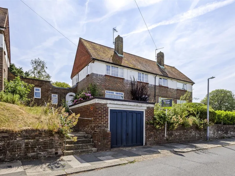 Property thumbnail 2 out of 3