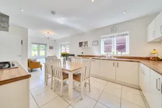 Hayler Gardens, Southwater, RH13 photo 4