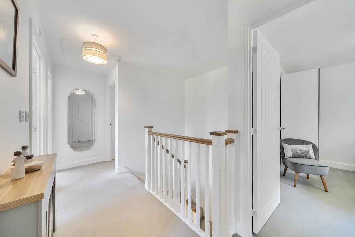Hayler Gardens, Southwater, RH13 photo 12