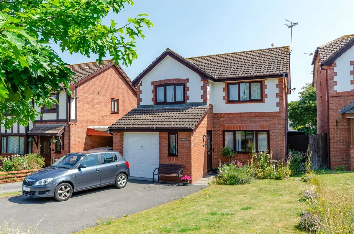 Beaumaris Drive, Llandudno, Conwy, LL30