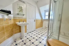 Waine Rush View, WITNEY