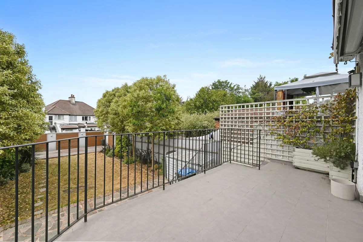 Randall Avenue, London, NW2