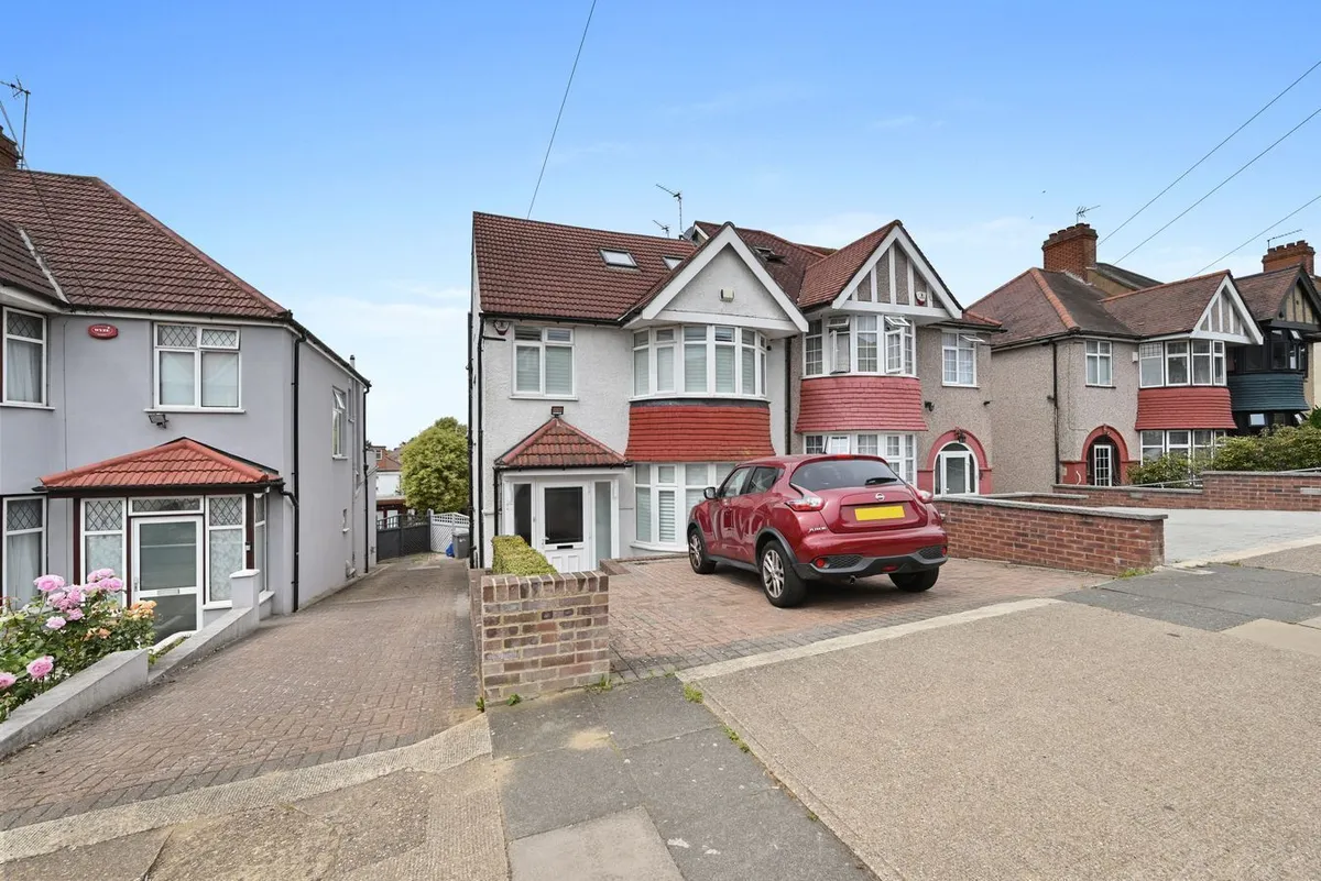 Randall Avenue, London, NW2
