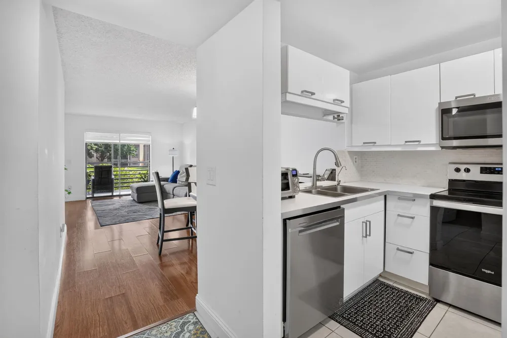 2793 NW 104th Ave, Sunrise, FL 33322