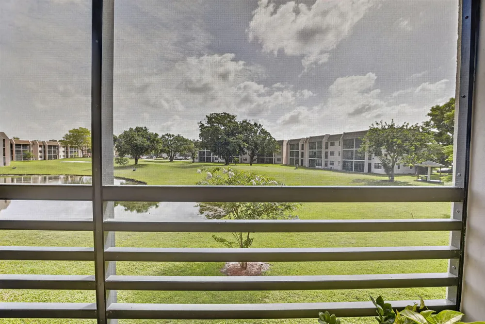 2793 NW 104th Ave, Sunrise, FL 33322