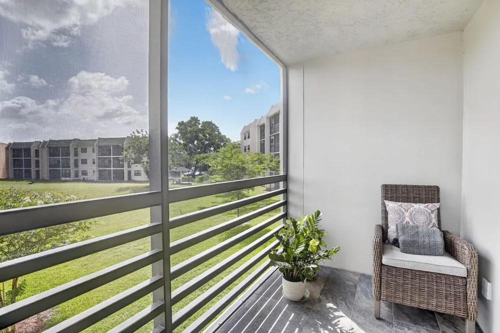2793 NW 104th Ave, Sunrise, FL 33322