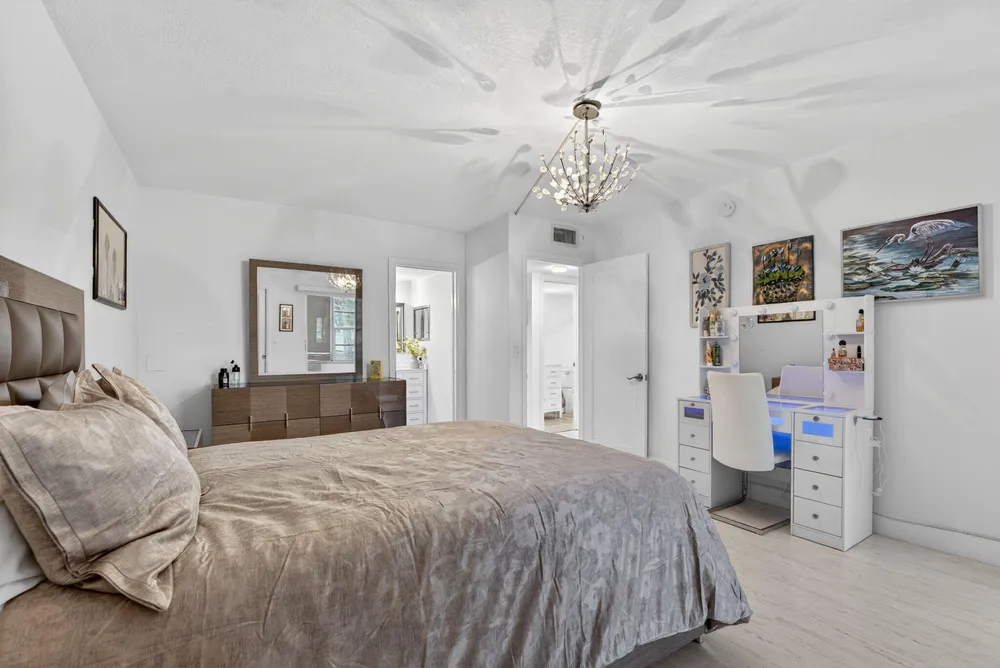 1025 Ventnor H, Deerfield Beach, FL 33442