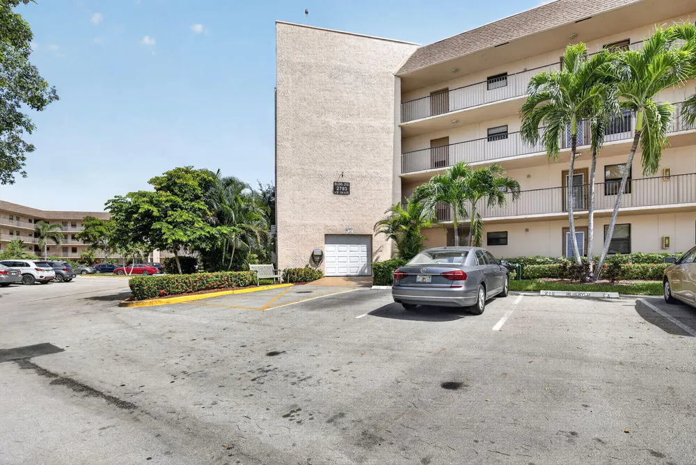 2793 NW 104th Ave, Sunrise, FL 33322