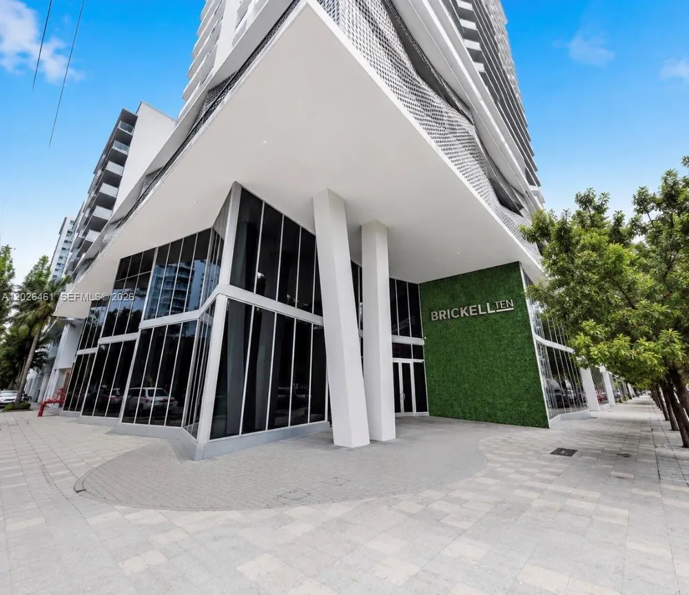 1010 SW 2nd Ave, Miami, FL 33130