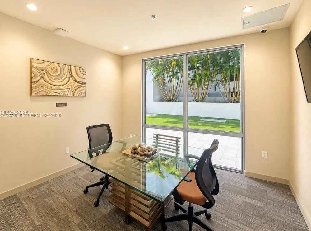 1010 SW 2nd Ave, Miami, FL 33130