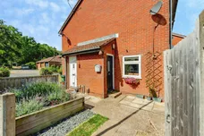 St. Aubin Close, Crawley