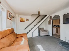 St. Aubin Close, Crawley thumb 3