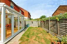 St. Aubin Close, Crawley