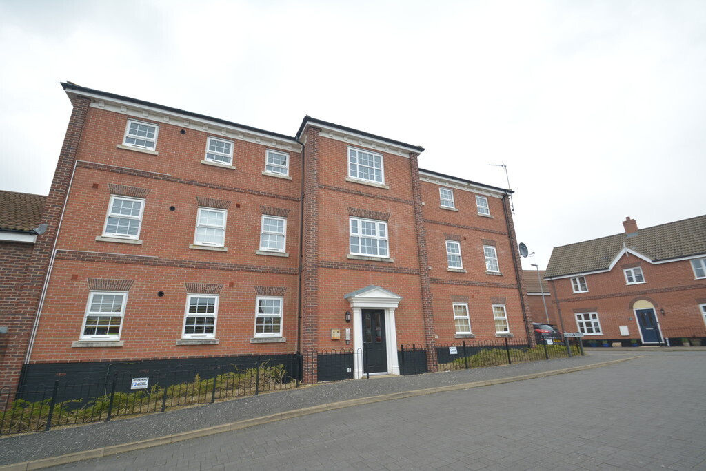 Trinity Square, Loddon Image 9