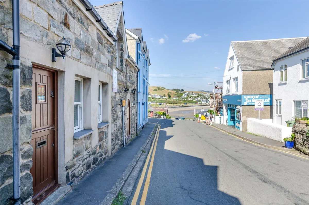Castle Street, Criccieth, Gwynedd, LL52