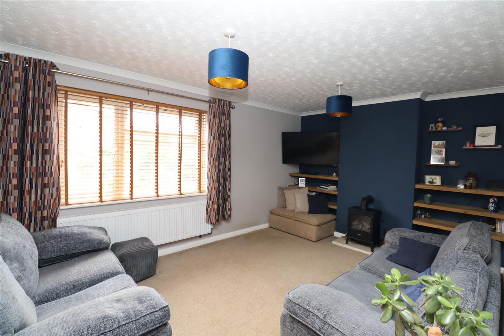 Meadow View, Potterspury, Towcester Image 3