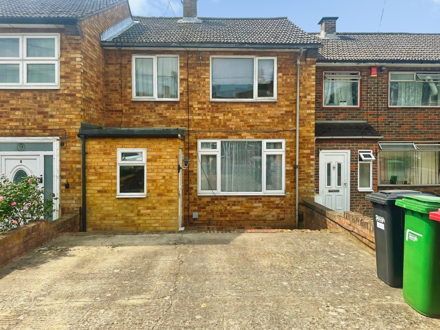Lower Lees Road, Slough Image 1