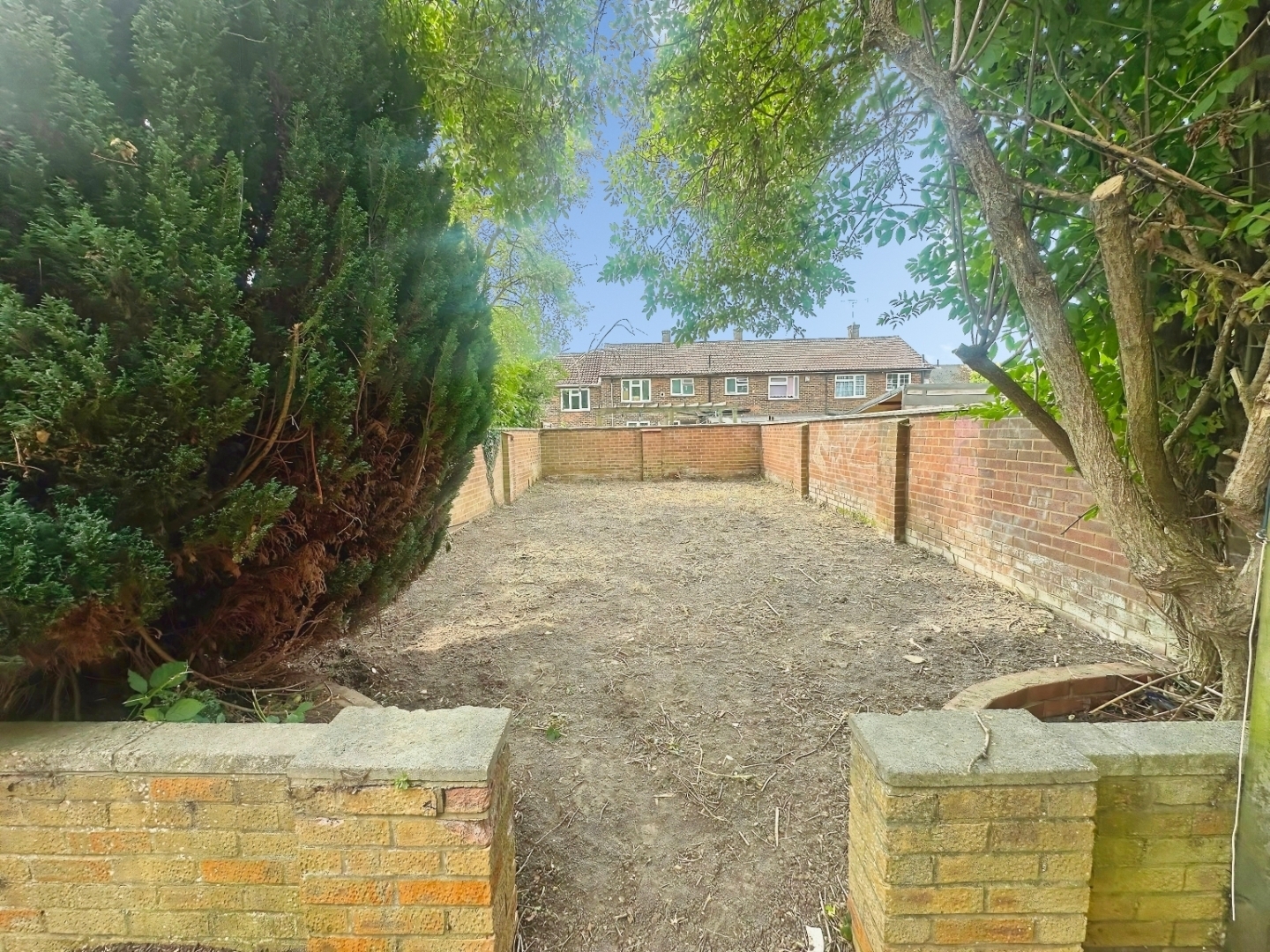 Lower Lees Road, Slough Image 10