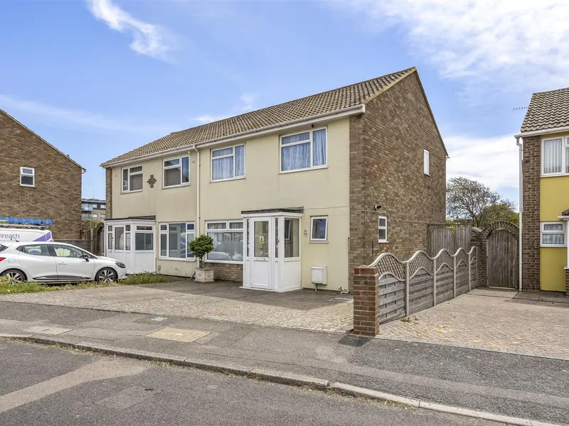 Property thumbnail 2 out of 3