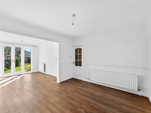 Thurleston Avenue, Mordenphoto