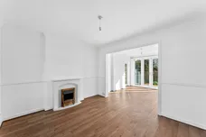 Thurleston Avenue, Morden