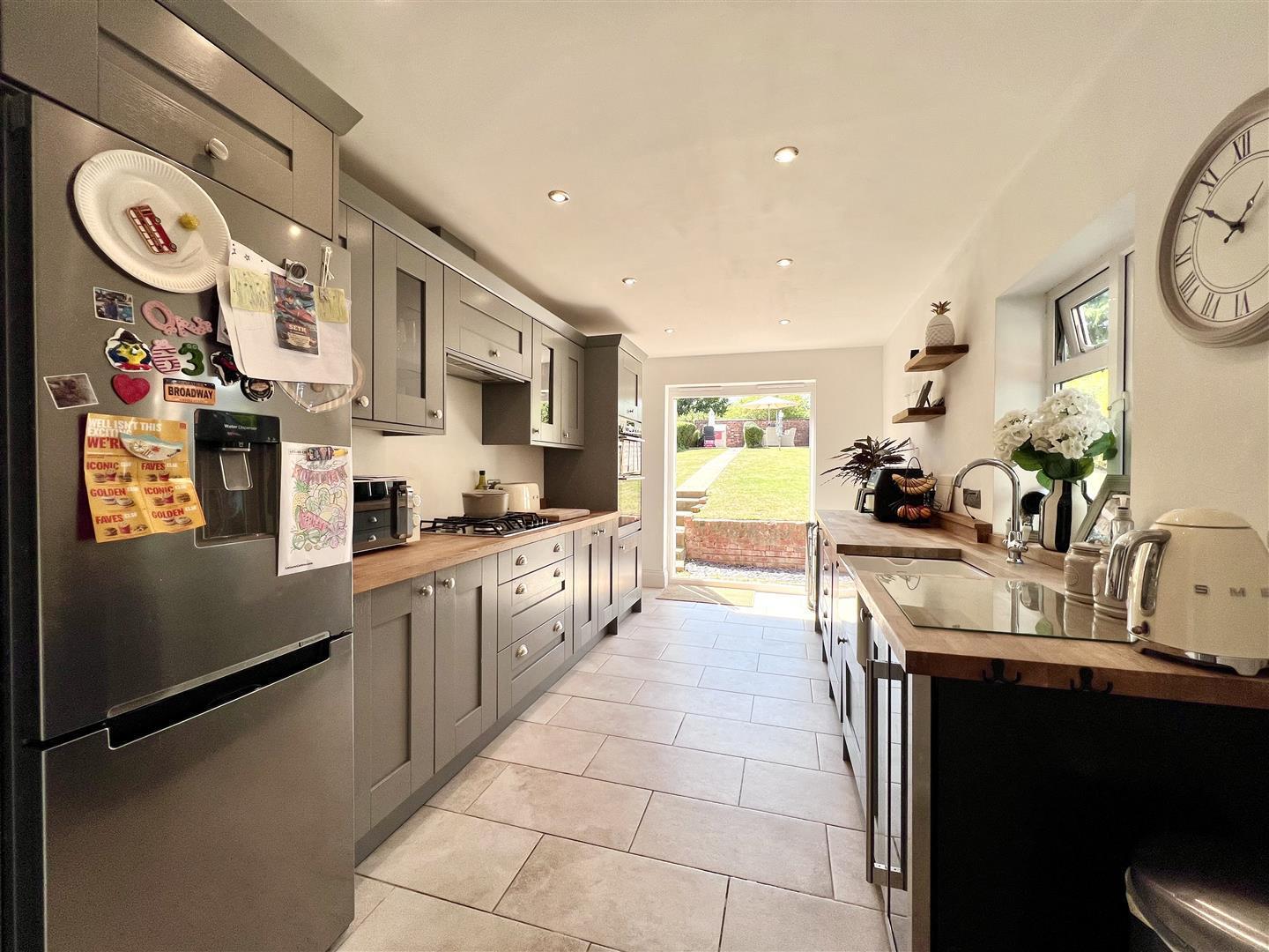 Watling Street West, Towcester Image 2